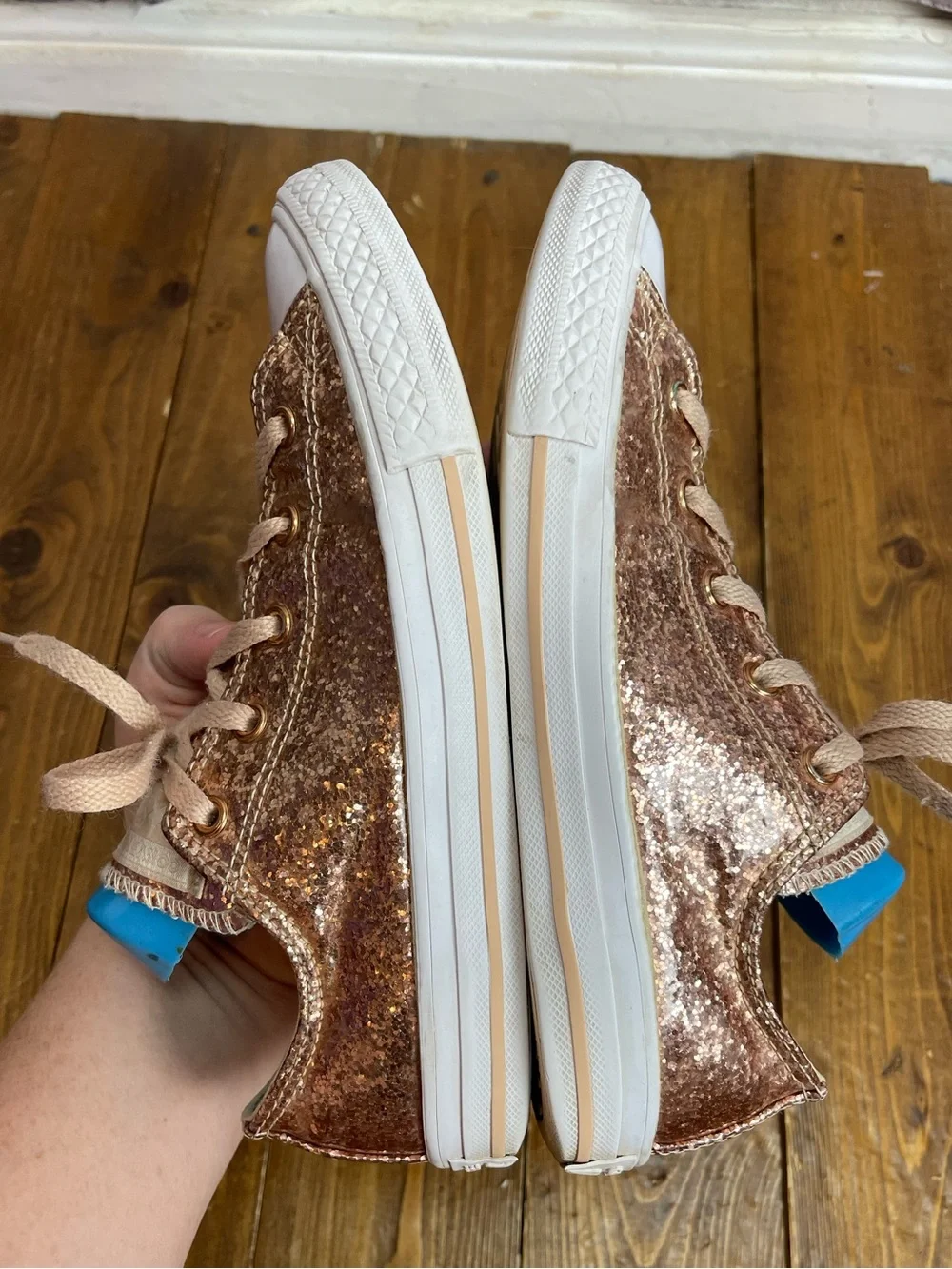 Converse juniors size 4 rose gold glitter sneakers